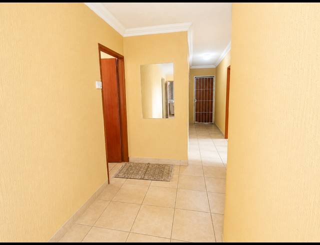 2 BEDROOM HOUSE FOR SALE IN MEYERTON PARK